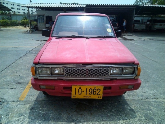 ขาย หรือ แลก รถ เก๋ง คับ datsun 720 เครื่อง LD 55000 เครื่อง 100\%