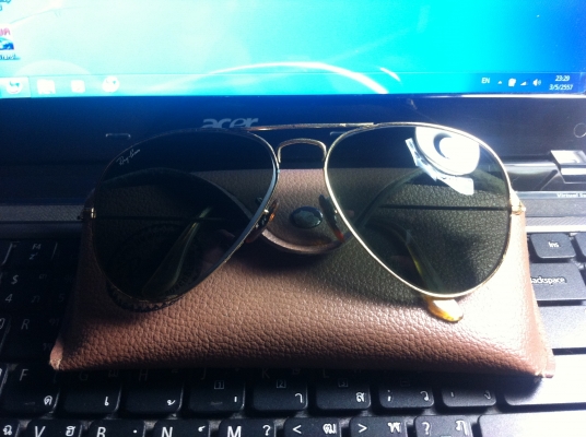 ขายแว่นตา Ray-ban usa รุ่นตี๋ใหญ่ สภาพสวยมากๆ ขายแว่นตา Ray-ban usa รุ่นตี๋ใหญ่ สภาพสวยมากๆ