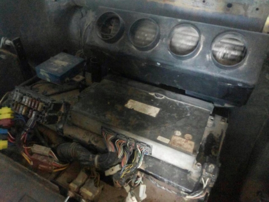 Kobelco sk 200 Mark 5 Super ไฟฟ้าครบ สภาพรถ 90\% รถสวยพร้อมใช้งานสุด เอกสาร เล่มทะเบียน