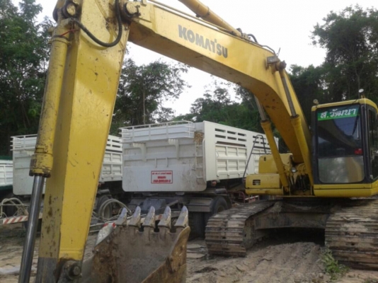 ขายรถแบ็คโฮ KOMATSU PC200-6 ไฟฟ้าครบรถสวย เอกสารเล่มทะเบียน