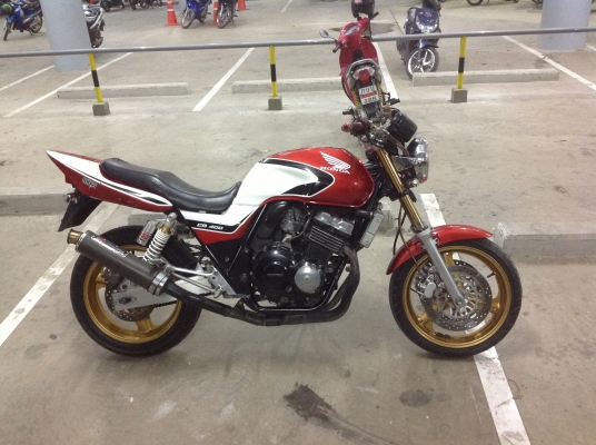 ขายครับ cb400 V.R ปี96อินวอย สรรพสามิตร แท้ๆ เครื่องดี ระบบไฟครบ  ร ายละเอียดด้านใน. รับแลกเทิรน์์