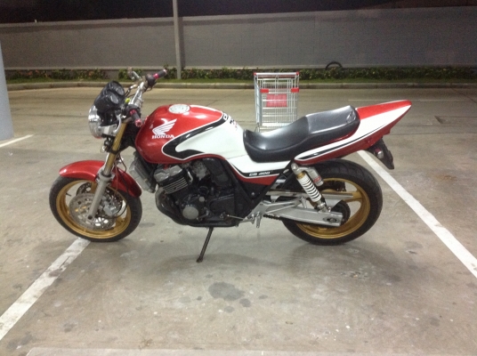 ขายครับ cb400 V.R ปี96อินวอย สรรพสามิตร แท้ๆ เครื่องดี ระบบไฟครบ  ร ายละเอียดด้านใน. รับแลกเทิรน์์