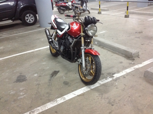 ขายครับ cb400 V.R ปี96อินวอย สรรพสามิตร แท้ๆ เครื่องดี ระบบไฟครบ  ร ายละเอียดด้านใน. รับแลกเทิรน์์