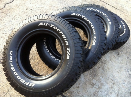 ขายยาง BF Goodrich All-terrain ขนาด 265 75 r16 ปี11 สวยๆ