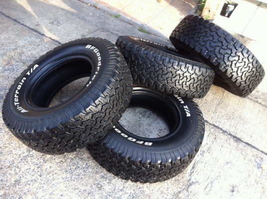 ขายยาง BF Goodrich All-terrain ขนาด 265 75 r16 ปี11 สวยๆ