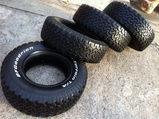 ขายยาง BF Goodrich All-terrain ขนาด 265 75 r16 ปี11 สวยๆ