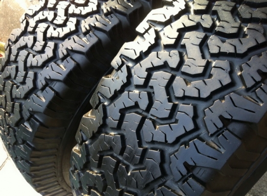 ขายยาง BF Goodrich All-terrain ขนาด 265 75 r16 ปี11 สวยๆ