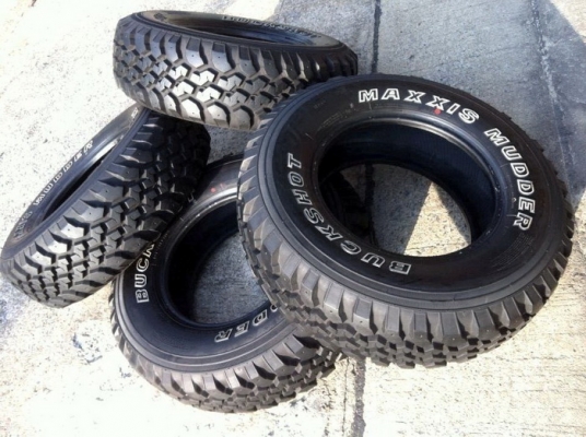 ยางMud mt754 245 75 r16 ปลายปี13 ตุ่มหน้ายางยังอยู่ ขายถูก