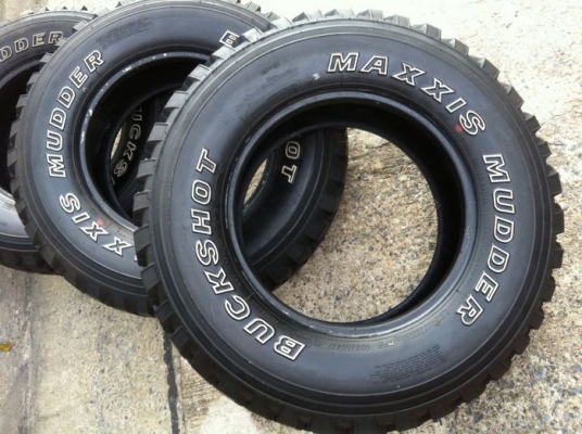 ยางMud mt754 245 75 r16 ปลายปี13 ตุ่มหน้ายางยังอยู่ ขายถูก