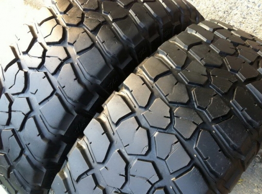 ขายยาง BF Goodrich Mud-Terrain KM2 285 75 r16 มี2เส้น ขายยาง BF Goodrich Mud-Terrain KM2 285 75 r16 มี2เส้น