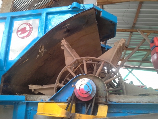 รับซ่อม แก้ปัญหารถเกี่ยวข้าวเหล็ก ซื้อรถเกี่ยวเก่า รถขี้คร้าน รถเจ้าของปวดหัว อุกอั่ง รถเมียบอกไห้ขาย รถบ่มีโชเฟ้อร์