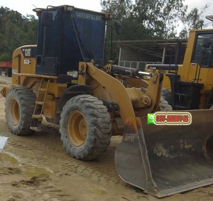 ขายรถตักล้อยาง CAT 924 H  3,8XX ชม.