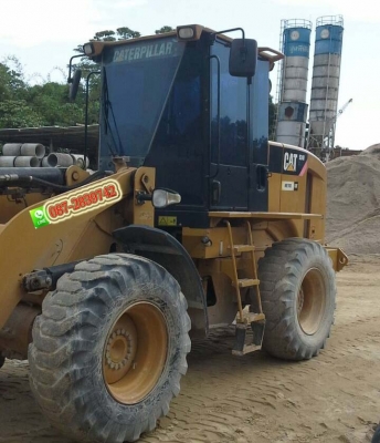 ขายรถตักล้อยาง CAT 924 H  3,8XX ชม.