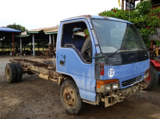 ขายรถ ISUZU NPR ปี 2546 เครื่อง 4HG1 130cc.เทอร์โบ ยูโร 2 เอกสารพร้อมโอน