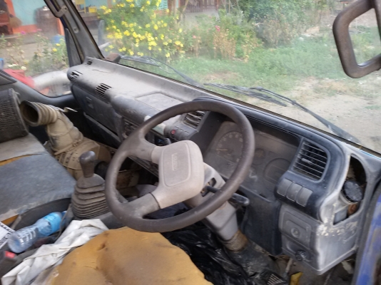 ขายรถ ISUZU NPR ปี 2546 เครื่อง 4HG1 130cc.เทอร์โบ ยูโร 2 เอกสารพร้อมโอน