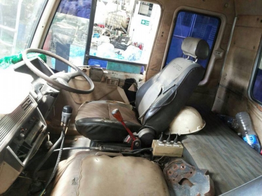 รถมิตซู 10 ล้อ FN527M - TF 220 แรงม้า. ปี 38. ( ขายหัว / คัชซี ) สนใจติดต่อ 081 - 6079515 รถมิตซู 10 ล้อ FN527M - TF 220 แรงม้า. ปี 38. ( ขายหัว / คัชซี ) สนใจติดต่อ 081 - 6079515