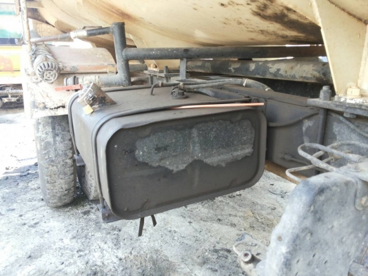 ขายรถ6ล้อหน้ายาวบรรทุกน้ำ พร้อมใช้งาน