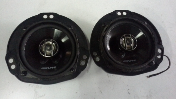 ลำโพง 4.5" Alpine แกนร่วมสองทาง สวยๆเสียงดี