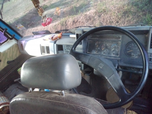 ขาย580000บาทรถอีซูซุ10ล้อเทเลอร์เข็นแม็กโคเครื่อง6BF  185แรงม้า