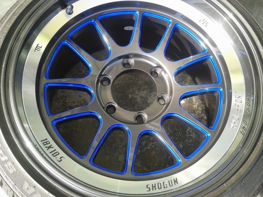 แม็กใหม่ขอบ18 กว้าง9.5-10.5 พร้อมยาง