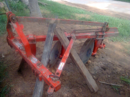 ขายตามสภาพ ผาล3 ใส่รถไถ 14 20 22 24 26 ได้ พร้อมล้อเหล็ก ขายตามสภาพ ผาล3 ใส่รถไถ 14 20 22 24 26 ได้ พร้อมล้อเหล็ก