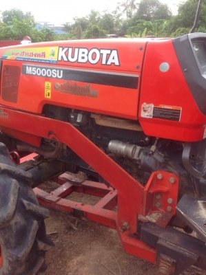 รถแทรกเตอร์คูโบต้า m5000 สภาพดีมากๆ  เดิมๆ  พร้อมใช้งาน ไปใช้ไม่ผิดหวัง  สภาพเดิมทั้งคัน มีผานดันหน้า เเละ ผานไถ  เเละ จอบหมุน