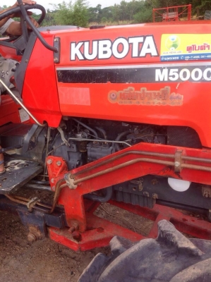 รถแทรกเตอร์คูโบต้า m5000 สภาพดีมากๆ  เดิมๆ  พร้อมใช้งาน ไปใช้ไม่ผิดหวัง  สภาพเดิมทั้งคัน มีผานดันหน้า เเละ ผานไถ  เเละ จอบหมุน