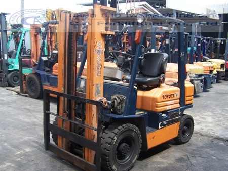 ขาย รถโฟล์คลิฟท์ TOYOTA รุ่น 5-FG20