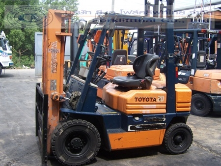 ขาย รถโฟล์คลิฟท์ TOYOTA รุ่น 5-FG20