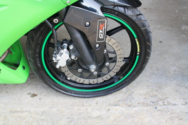 ขาย NINJA 250 ปี 2012 สีเขียว เครื่องดี ท่อสูตร แต่งมาครบ ทะเบียนพร้อมโอน 93000