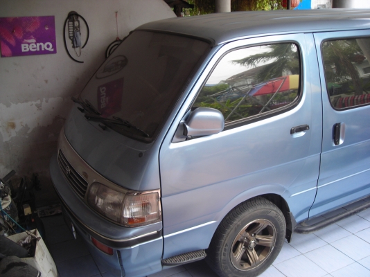 ขาย รถตู้หัวจรวด