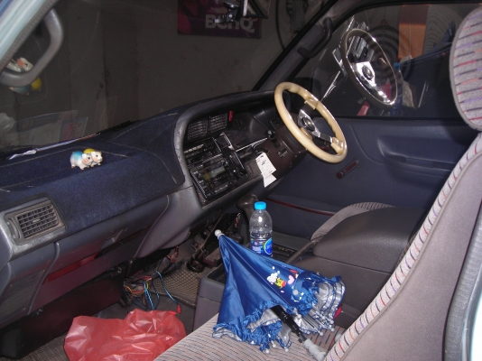 ขาย รถตู้หัวจรวด