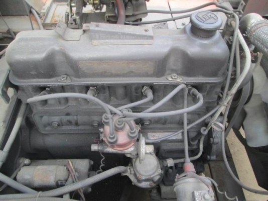 ขายรถลากจูงใช้ในโกดังหรือลานตากข้าวหรือลากเทเลอร์ ขายรถลากจูงใช้ในโกดังหรือลานตากข้าวหรือลากเทเลอร์