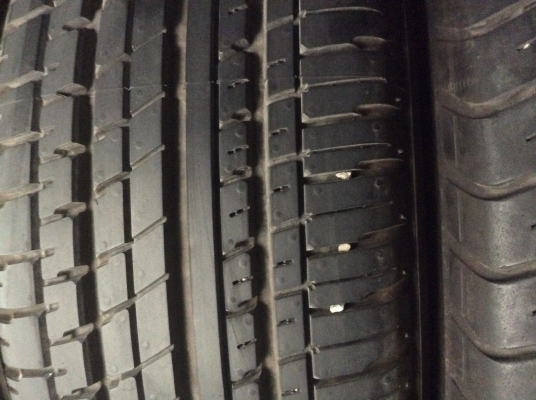 ขายแม็กเดิมJazzขอบ16 พร้อมยางดอกหนามาก ถูกๆ