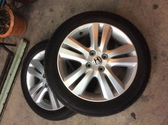 ขายแม็กเดิมJazzขอบ16 พร้อมยางดอกหนามาก ถูกๆ