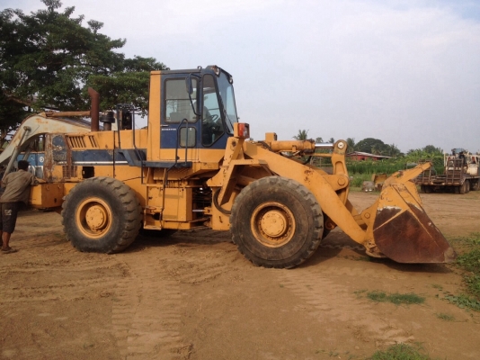 ขายด่วน!! รถตักล้อยาง WA350 สภาพสวย พร้อมใช้งาน ขายด่วน!! รถตักล้อยาง WA350 สภาพสวย พร้อมใช้งาน