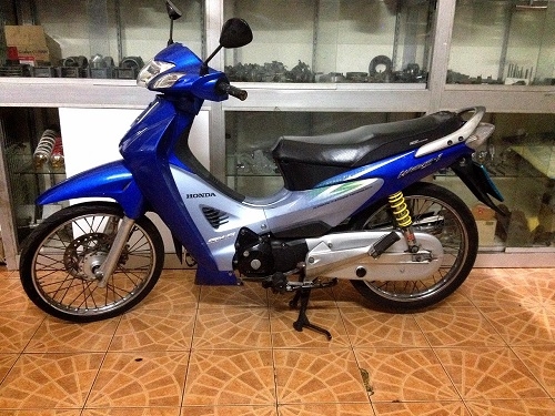 W 125 i หัวฉีด ตัวแรก  สตาร์ทมือ เครื่องเดิมๆ เครื่องดี ไม่ดัง ควันไม่ไหล เอกสารครบ ราคาถูก ติดต่อ 083-555-8359