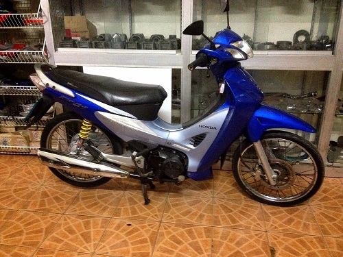 W 125 i หัวฉีด ตัวแรก  สตาร์ทมือ เครื่องเดิมๆ เครื่องดี ไม่ดัง ควันไม่ไหล เอกสารครบ ราคาถูก ติดต่อ 083-555-8359
