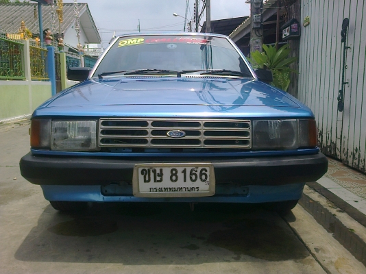 ขายรถford 5ประตู สภาพสวยพร้อมใช้