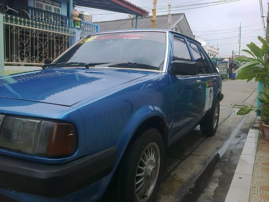 ขายรถford 5ประตู สภาพสวยพร้อมใช้