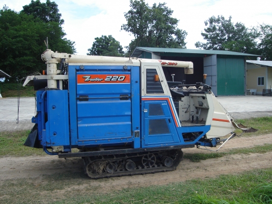 ขายรถเกี่ยวข้าว ขายรถเกี่ยวข้าว