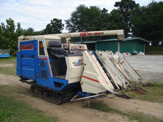 ขายรถเกี่ยวข้าว ขายรถเกี่ยวข้าว