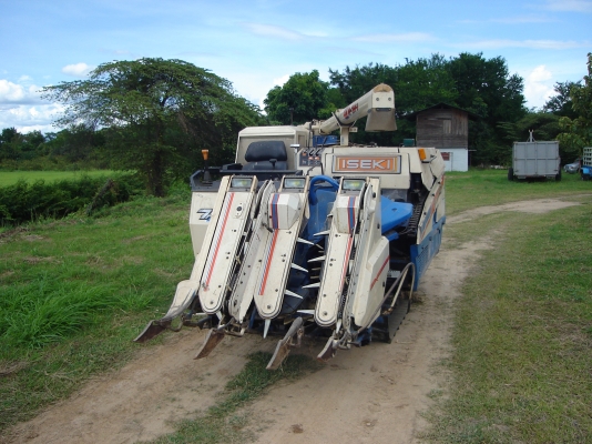 ขายรถเกี่ยวข้าว ขายรถเกี่ยวข้าว