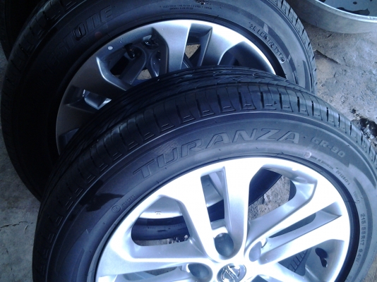 แม็ก nissan juke พร้อมยางปี 14 แม็ก nissan juke พร้อมยางปี 14