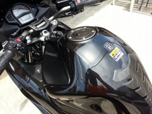 ขายNINJA 650 2012 สีดำเงา ออกศูนย์โมโตตากสิน รถซื้อเงินสด เจ้าของมือเดียว สภาพใหม่ใช้น้อย23,xxxกม.(แท้)ดูแลดี ขี่ไม่ลากรอบสูงท่อเดิม(ไม่เคยเปลี่ยนท่อ) เข้าเช็คศูนย์ตรงกำหนดและเข้าเช็ค24,000กม.แล้วที่โมโตตากสิน รถสมบูรณ์ไม่มีปัญหาใดๆครับ พร้อมของแต่ง ยางPI