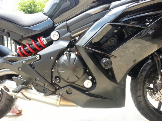 ขายNINJA 650 2012 สีดำเงา ออกศูนย์โมโตตากสิน รถซื้อเงินสด เจ้าของมือเดียว สภาพใหม่ใช้น้อย23,xxxกม.(แท้)ดูแลดี ขี่ไม่ลากรอบสูงท่อเดิม(ไม่เคยเปลี่ยนท่อ) เข้าเช็คศูนย์ตรงกำหนดและเข้าเช็ค24,000กม.แล้วที่โมโตตากสิน รถสมบูรณ์ไม่มีปัญหาใดๆครับ พร้อมของแต่ง ยางPI