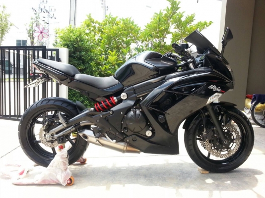 ขายNINJA 650 2012 สีดำเงา ออกศูนย์โมโตตากสิน รถซื้อเงินสด เจ้าของมือเดียว สภาพใหม่ใช้น้อย23,xxxกม.(แท้)ดูแลดี ขี่ไม่ลากรอบสูงท่อเดิม(ไม่เคยเปลี่ยนท่อ) เข้าเช็คศูนย์ตรงกำหนดและเข้าเช็ค24,000กม.แล้วที่โมโตตากสิน รถสมบูรณ์ไม่มีปัญหาใดๆครับ พร้อมของแต่ง ยางPI
