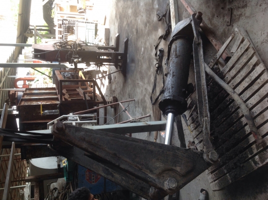 ขายกระบอกดั้ม6ล้อใหญ่