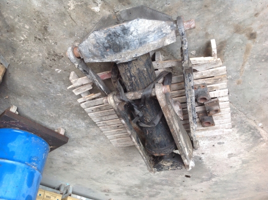 ขายกระบอกดั้ม6ล้อใหญ่