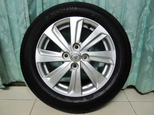 ขายล้อแม็กป้ายแดง New Vios พร้อมยางขอบ 15 ปี 14 ตุ่มหน้ายางมีครบ